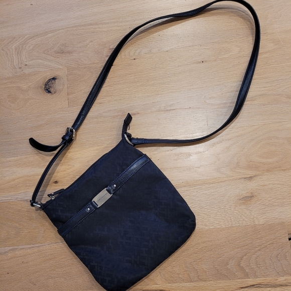 Tommy Hilfiger Handbags - Tommy Hilfiger Black Crossbody Bag